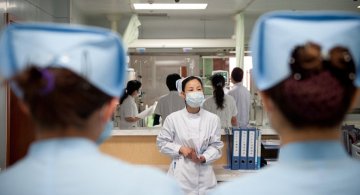 实拍：一线重症监护者