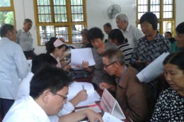 东安县民政局开展关爱边远山区优抚对象医疗巡诊活动