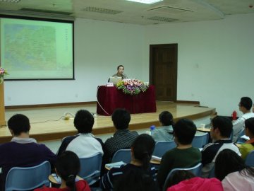 胡大平教授来我校讲学，呼吁对现代社会进行理性思辨