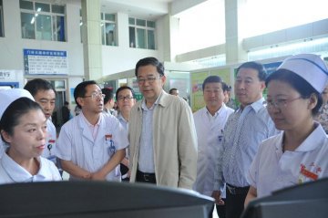 孙志刚副主任一行在甘肃调研