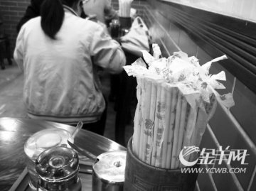 一次性筷子保质只有半年无人知 霉变可致癌