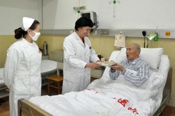 小小饺子 情暖患者