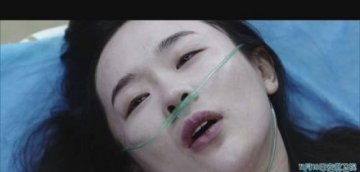 年底大剧《青年医生》 关注白领过劳死