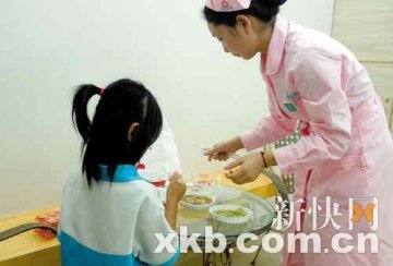 5岁幼女遭强奸染上妇科病无钱医治