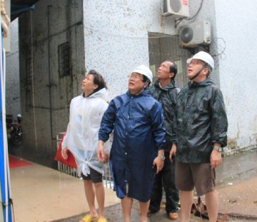 坚守风雨中 农垦三亚医院抗击台风“海燕”纪实