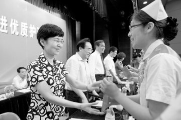 开拓创新 全面推动优质护理服务可持续发展