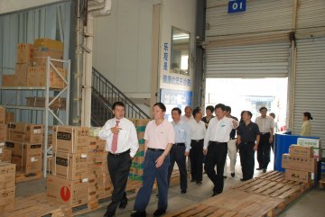 国家科技部中药现代化科技产业（湖北）基地验收组来汉阳考察验收