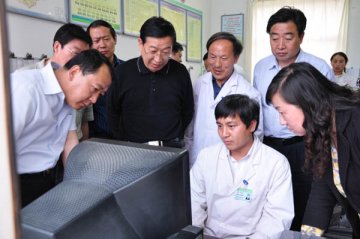 甘肃省卫生厅刘维忠厅长带队调研庆阳平凉医改及重点卫生工作进展情况