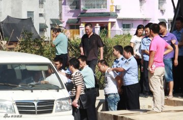 记者暗访半月揭贩肾黑幕：卖肾者仅得3万元