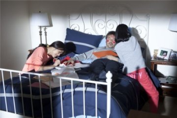 《北京遇上西雅图》汤唯火辣身材遇上孕妇体态