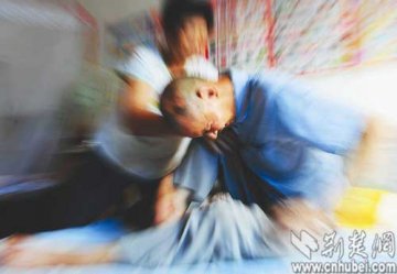 农民腹痛被误诊为肝癌 两年注射2000支吗啡