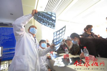 北京胸科医院举办“科学抗癌 关爱生命”大型义诊宣传活动