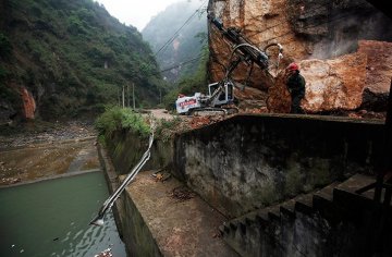 外媒眼中的雅安地震：重建和新生