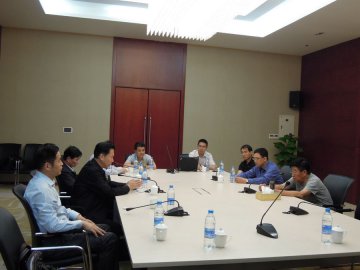 我校与扬子江药业集团商谈合作事宜