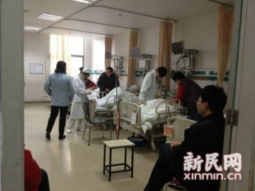 上海一三甲医院急诊科医生查房中遭患者家属殴打