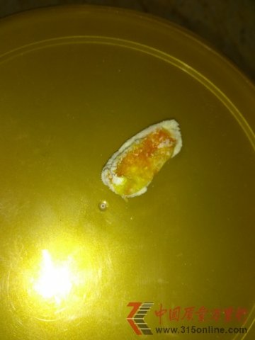美素佳儿奶粉吃出大块异物 进口奶粉隐忧不断