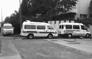 “黑救护车”称活人死者都能拉 设备简陋卫生差