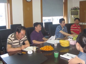 市民政局伍仁华副局长来长沙市按摩医院调研