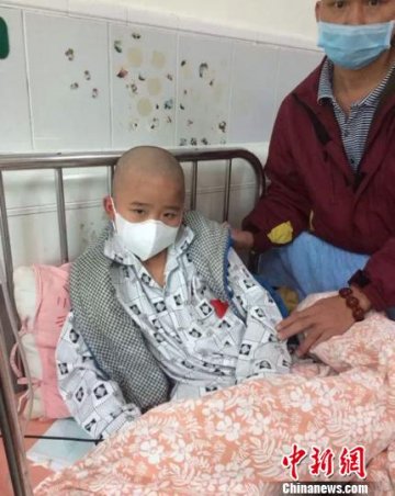 惠州10岁男孩患罕见嗜血综合征 庞大费用愁坏一家人