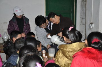 九阳希望厨房志愿者风采