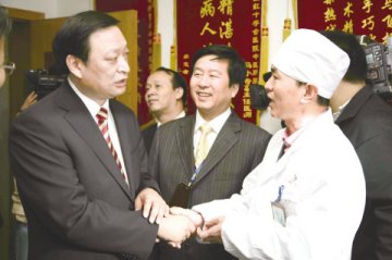 心系社区群众 突出服务特色--记杭州市拱墅区小河湖墅地段社区卫生服务中心