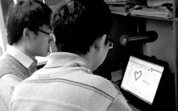 大学生为救患病女同学开网店募捐