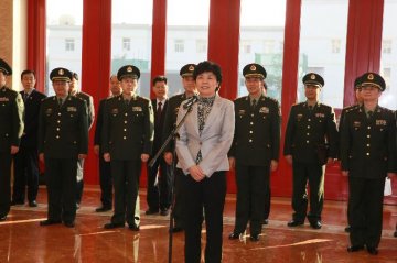 总后勤部和国家卫生计生委等召开援非抗疫队伍轮换行前动员会