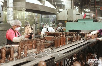 探秘美国最大情趣玩具工厂