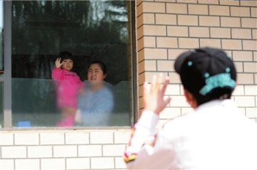 兄妹俩不幸先后患上白血病