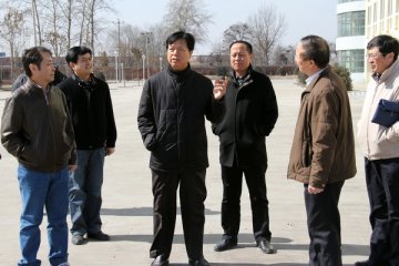 古怀璞厅长到省荣军医院检查指导工作