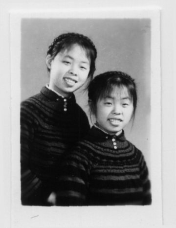 两名女子做34年好友后方知彼此系孪生姐妹