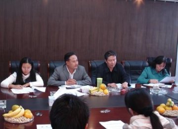 昆明市局召开口腔义齿生产企业及口腔科医疗器械经营企业座谈会