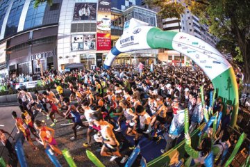 跑步劳损膝盖和脊椎 专家揭秘跑步技巧
