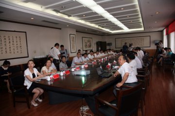 张复明副省长深入长治医学院调研