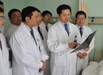 樊嘉：殚精竭虑斗
