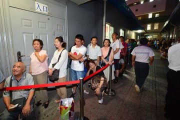 4成网友质疑24小时挂号效果 忧号贩子“三班倒”