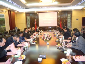 彭宇行厅长一行赴成都中医药大学调研