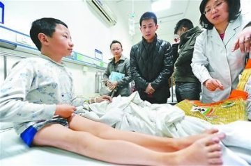 报道称我国有10万名脆骨病患者 打喷嚏也会骨折