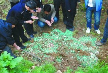 西安一药企 厂区埋胶囊