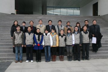 日本石川县红十字会代表团到我校进行红十字青少年工作交流