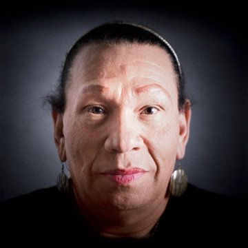 摄影师镜头中的老龄艾滋病患者