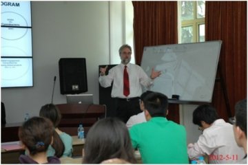 国际著名分子寄生虫学家Robin Gasser教授访问中国疾控中心寄生虫病所