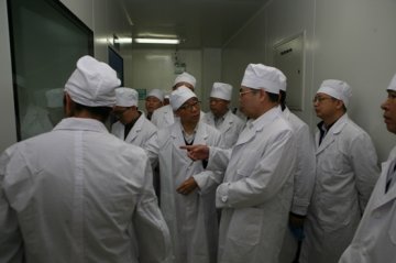 刘谦副主任到中国医学科学院医学生物学研究所调研疫苗研发工作