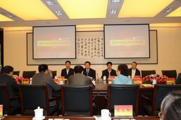 鼓楼区人大代表团来我校调研