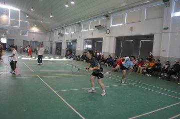 我部教工羽毛球队获高校羽毛球团体邀请赛团体第六