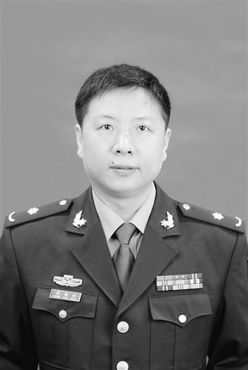 神经外科专家梁国标：为病人拆除“定时炸弹”