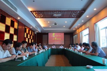 我校召开统一战线2013年中秋慰问会