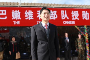 成都军区总医院赴黎维和医疗队被联合国授予“和平荣誉勋章”