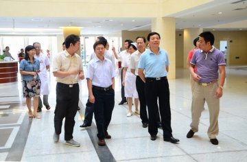 厅党组书记肖策群一行深入部分民营医院调研社会办医