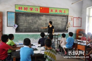 44岁乡村女教师9年带病教学 “为了理想活着”